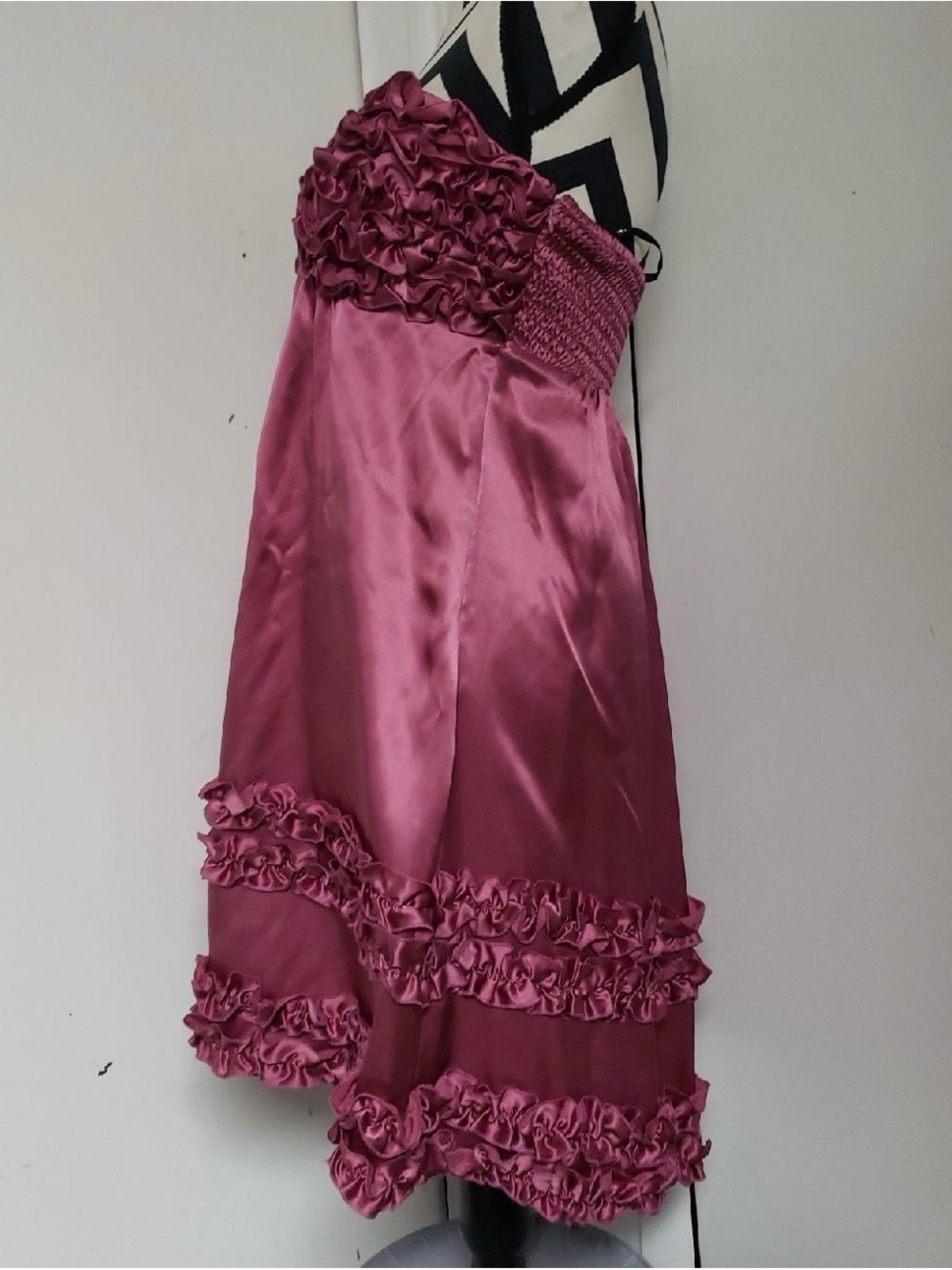 RARE Vintage 100% Silk Betsey Johnson Plum Ruffle Strapless Cocktail Dress - Picture 4 of 10